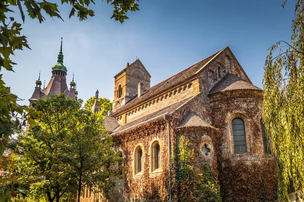 Vajdahunyad Castle in the City Park of Budapest, Hungary. — Stock Photo, Image