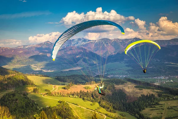Flying Paragliders Stranik Hill Mountainous Landscape Zilina Basin North Slovakia — Stock Photo, Image