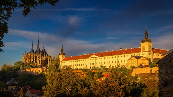 Katedrála Barbory Jezuitské Koleje Kutné Hoře Česká Republika Evropa — Stock fotografie