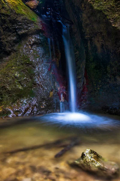Cascata Nella Gola Rocciosa Dolne Diery Parco Nazionale Mala Fatra — Foto Stock