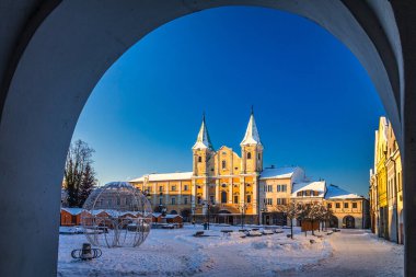 Aziz Paul 'un Dönüşümü Barok Kilisesi Havari Marianske isim meydanı, Zilina, Slovakya, Avrupa.