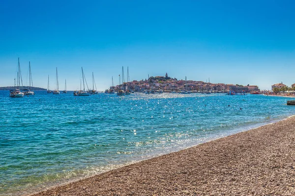 Primosten Ciudad Destino Turístico Popular Costa Dálmata Del Mar Adriático — Foto de Stock