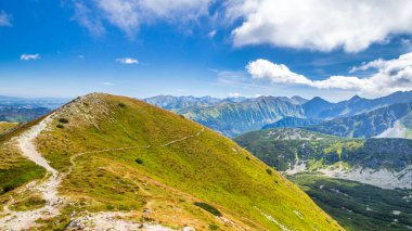Tatra Ulusal Parkı 'nın Rohace bölgesindeki dağ manzarası, Slovakya, Avrupa.