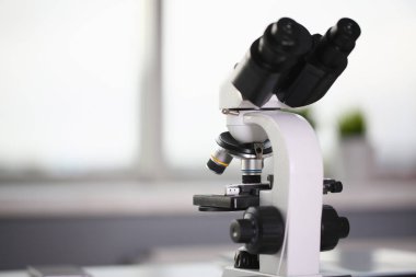Arka plan laboratuvar baş mikroskobunun