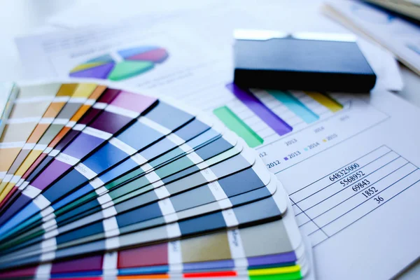 Impressão a cores das estatísticas de pantone offset — Fotografia de Stock