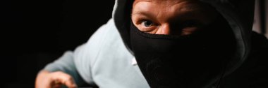 Maskeli adam tarakçı bağlantı darknet için