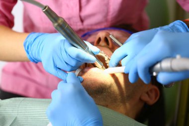 Mavi koruyucu eldiven El