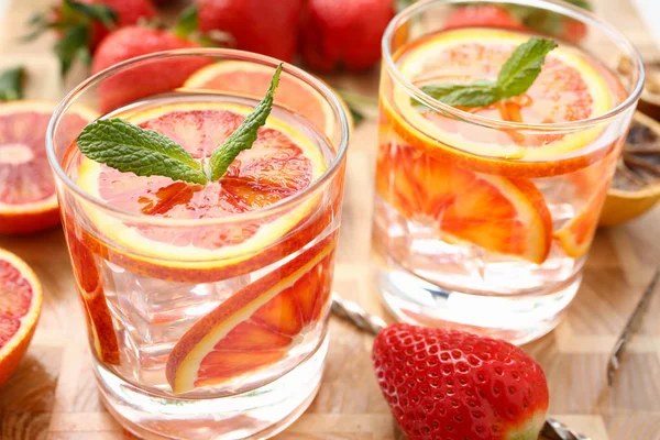 Rote Orangenpunsch hausgemachte Cocktail Nahaufnahme — Stockfoto