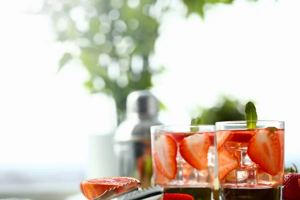 Morango soco casa feito cocktail closeup — Fotografia de Stock
