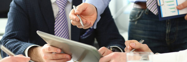 Группу бизнесмена ищут и
