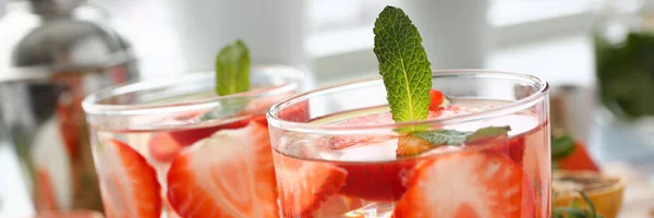 Strawberry punch home made cocktail closeup — Stock Photo, Image