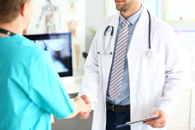 İyi arkadaşlar ve iş arkadaşları