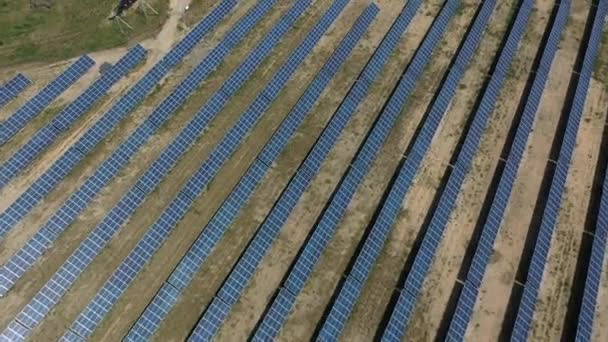 Солнечная электростанция для производства — стоковое видео
