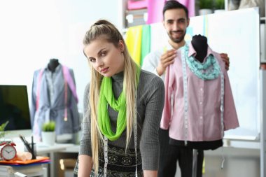 Dressmaking Süreci Özel Giyim Oluşturma