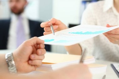 Muhteşem kadın tartışmak proje