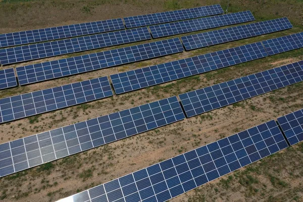 태양광 발전소의 생산을 위한 — 스톡 사진