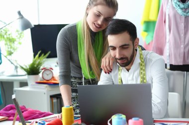 Modern Teknoloji Profesyonel Giyim Terzilik