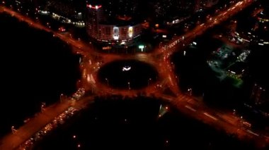 Hiperlapse gece trafiği. Düzenleyici video