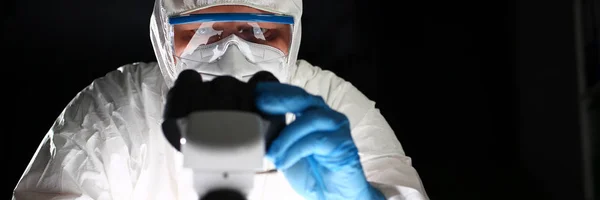 Chemist Scientist Analyzing Microscope Research — Stock Photo, Image