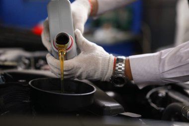 Yeni yağ dökülüyor