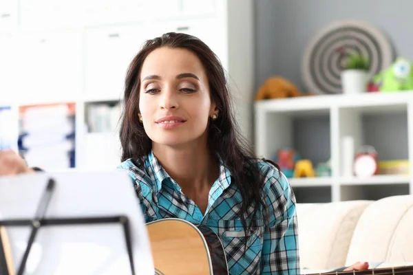 Menina perfeita no estúdio — Fotografia de Stock