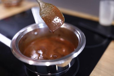 Kek için Aromatik Çikolata Üstü