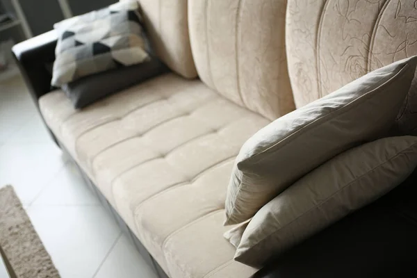 Close up of pillows on a cozy sofa in the room — Stock Photo, Image