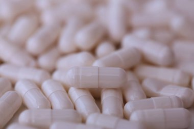 İlaç, sağlık için bir konteynırda tedavi