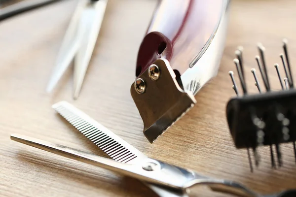 Close-up de instrumentos estéreis que estar na mesa — Fotografia de Stock