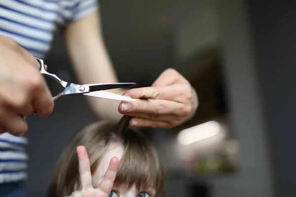 Gelukkig en ontspannen kind — Stockfoto