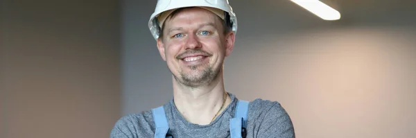 Handwerker auf der Baustelle — Stockfoto