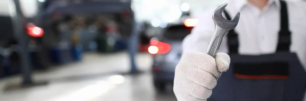 Equipo para reparar el vehículo dañado — Foto de Stock