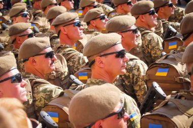 Kyiv, Ukrayna - 24 Ağustos 2018: Kyiv, Ukrayna 'nın bağımsızlığının 27. yıldönümünde 24 Ağustos' ta bir askeri geçit törenine ev sahipliği yapıyor. 