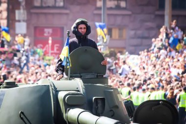 Kyiv, Ukrayna - 24 Ağustos 2018: Kyiv, Ukrayna 'nın bağımsızlığının 27. yıldönümünde 24 Ağustos' ta bir askeri geçit törenine ev sahipliği yapıyor. 