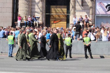 Kyiv, Ukrayna - 24 Ağustos 2018: Kyiv, Ukrayna 'nın bağımsızlığının 27. yıldönümünde 24 Ağustos' ta bir askeri geçit törenine ev sahipliği yapıyor. 