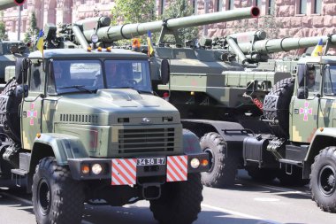 Kyiv, Ukrayna - 24 Ağustos 2018: Kyiv, Ukrayna 'nın bağımsızlığının 27. yıldönümünde 24 Ağustos' ta bir askeri geçit törenine ev sahipliği yapıyor. 