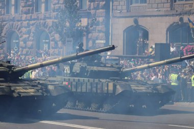 Kyiv, Ukrayna - 24 Ağustos 2018: Kyiv, Ukrayna 'nın bağımsızlığının 27. yıldönümünde 24 Ağustos' ta bir askeri geçit törenine ev sahipliği yapıyor. 