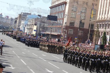 Kyiv, Ukrayna - 24 Ağustos 2018: Kyiv, Ukrayna 'nın bağımsızlığının 27. yıldönümünde 24 Ağustos' ta bir askeri geçit törenine ev sahipliği yapıyor. 