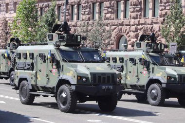 Kyiv, Ukrayna - 24 Ağustos 2018: Kyiv, Ukrayna 'nın bağımsızlığının 27. yıldönümünde 24 Ağustos' ta bir askeri geçit törenine ev sahipliği yapıyor. 