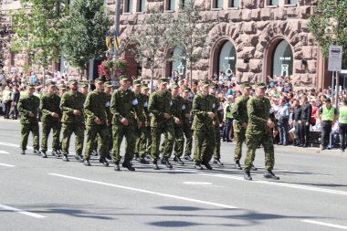 Kyiv, Ukrayna - 24 Ağustos 2018: Kyiv, Ukrayna 'nın bağımsızlığının 27. yıldönümünde 24 Ağustos' ta bir askeri geçit törenine ev sahipliği yapıyor. 