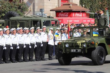 Kyiv, Ukrayna - 24 Ağustos 2018: Kyiv, Ukrayna 'nın bağımsızlığının 27. yıldönümünde 24 Ağustos' ta bir askeri geçit törenine ev sahipliği yapıyor. 
