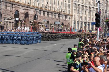 Kyiv, Ukrayna - 24 Ağustos 2018: Kyiv, Ukrayna 'nın bağımsızlığının 27. yıldönümünde 24 Ağustos' ta bir askeri geçit törenine ev sahipliği yapıyor. 
