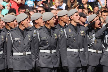 Kyiv, Ukrayna - 24 Ağustos 2018: Kyiv, Ukrayna 'nın bağımsızlığının 27. yıldönümünde 24 Ağustos' ta bir askeri geçit törenine ev sahipliği yapıyor. 