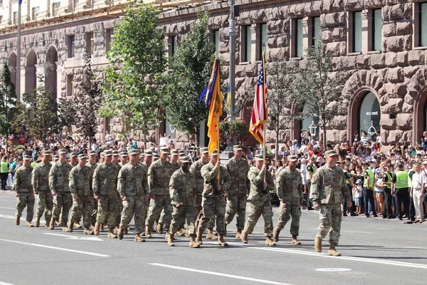 Kiev Ucrania Agosto 2018 Kiev Organiza Desfile Militar 27º Aniversario —  Fotos de Stock