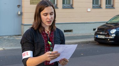 Berlin / Almanya - 14 Ekim 2019: Berlin 'deki eylemciler, Almanya' daki Ukrayna Büyükelçiliği yakınlarındaki 