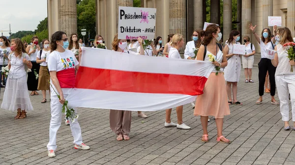Берлін Німеччина 2020 Жінки Протестують Проти Насильства Поліції Режиму Лукашенки — стокове фото