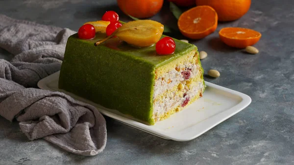 Cassata siciliana, traditional sweet from Palermo and Messina for Easter, Sicily, Italy — Stock Photo, Image