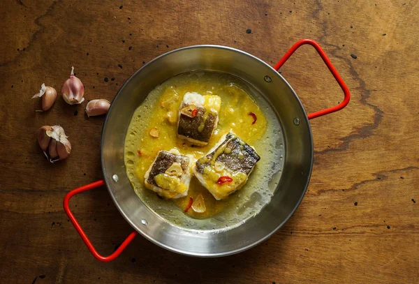 bacalao al pil pil, emülsifiye zeytinyağı sosu, sp tuzlu morina