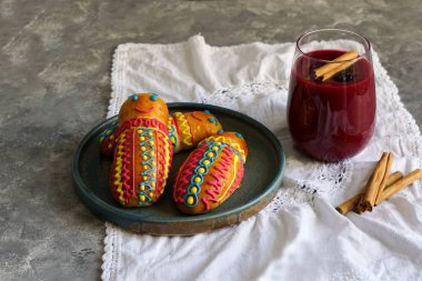Guaguas de pan colada morada, Ekvador 'un Ölü Günü için Figuras de pan ecuatorianas