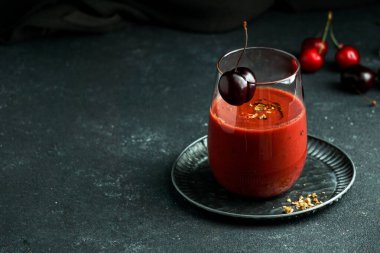 gaspacho de cereza, vişneli soğuk çorba İspanyolca
